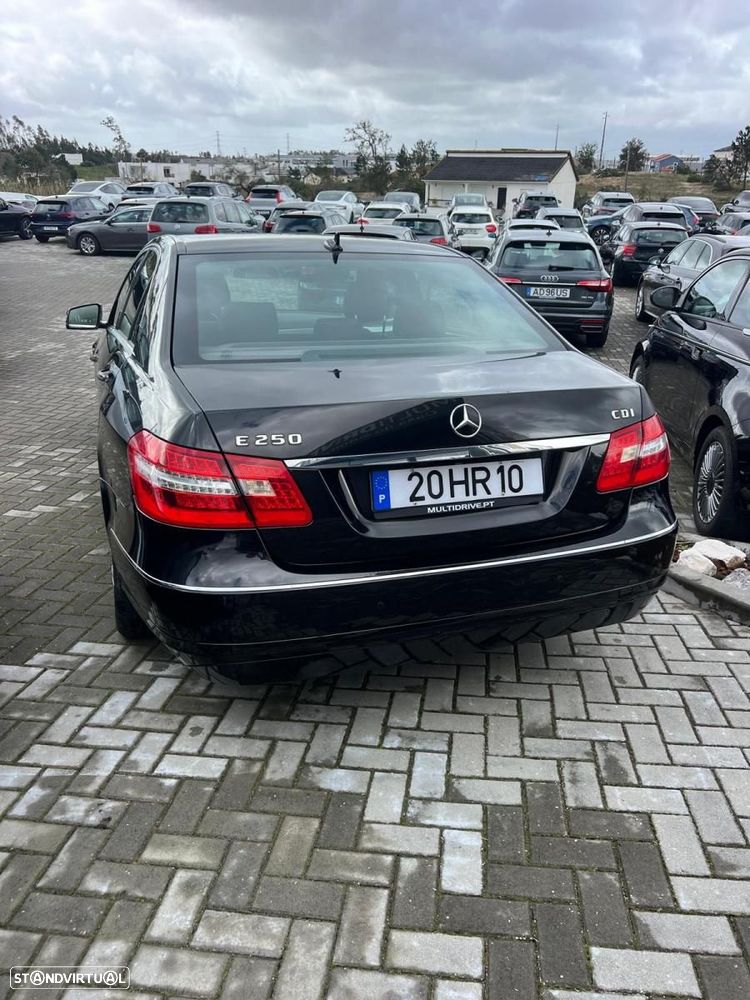 Mercedes-Benz E 250 BlueTEC Avantgarde Auto. - 3