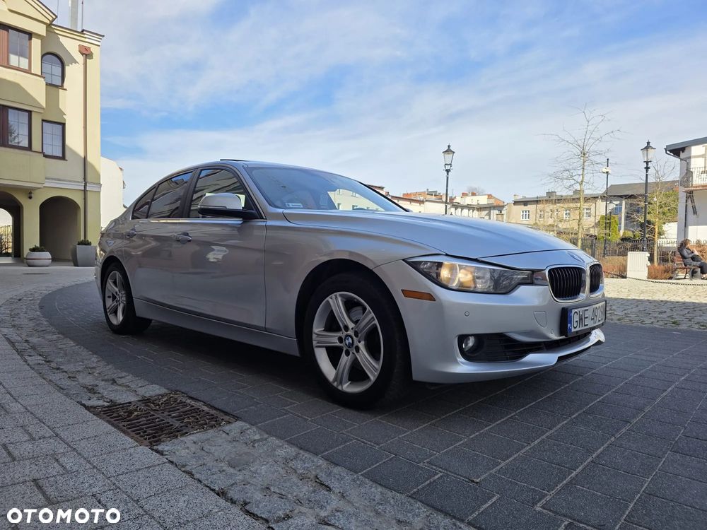 BMW Seria 3 328i xDrive - 8