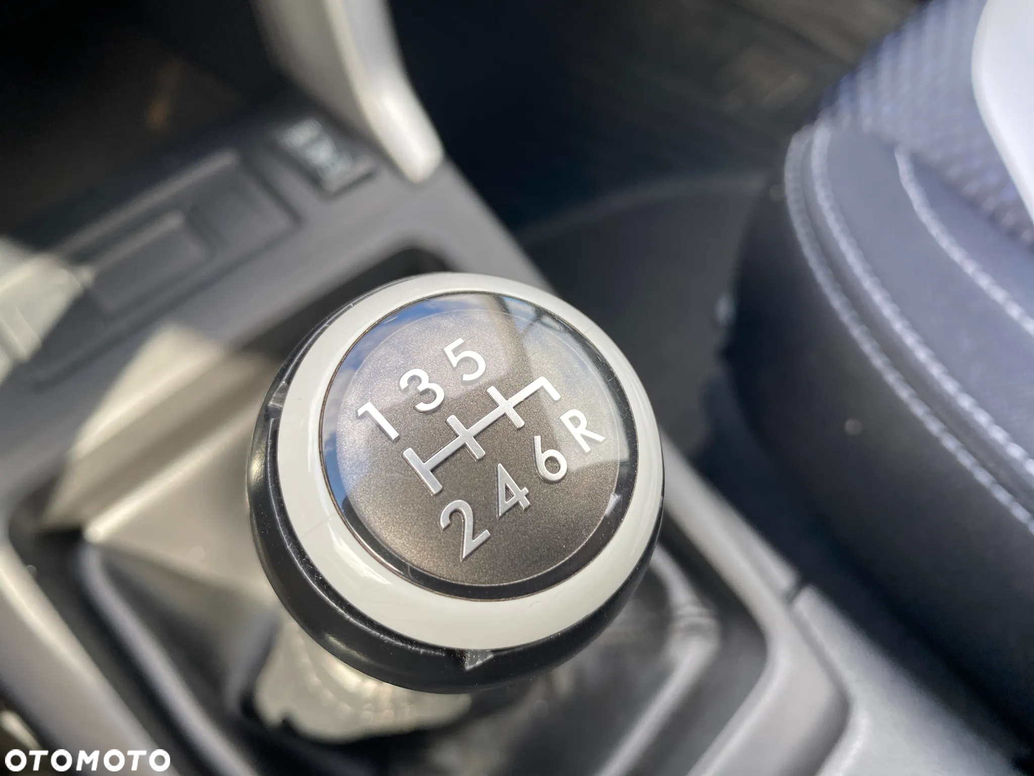 Subaru Forester 2.0D Platinum - 26