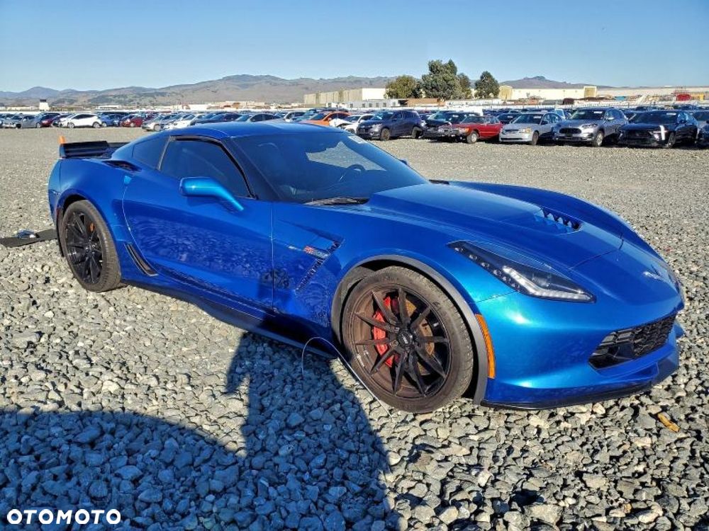 Chevrolet Corvette - 6