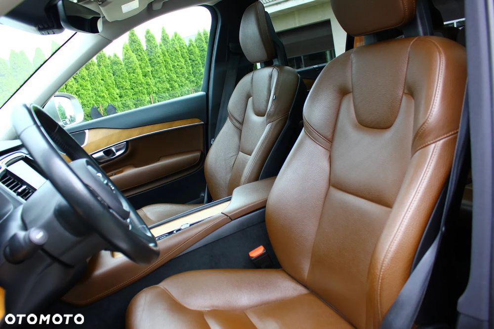 Volvo XC 90 B5 D AWD Momentum Pro 7os - 24