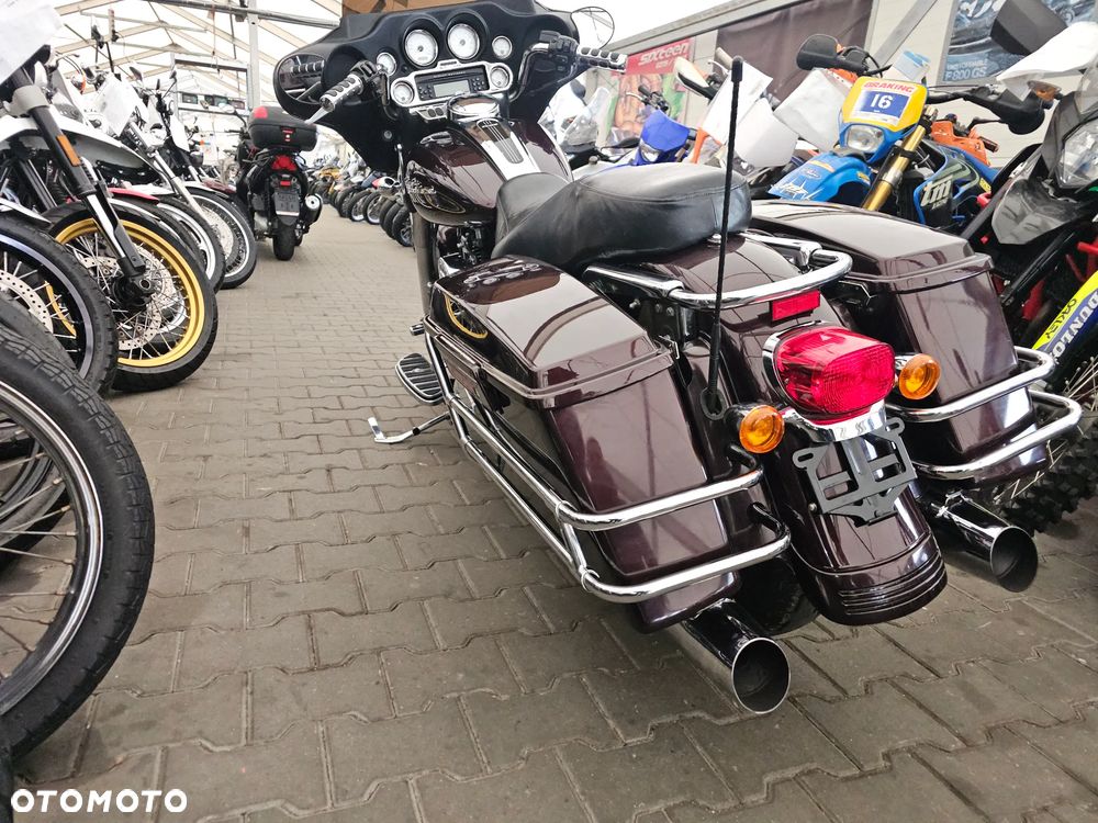 Harley-Davidson Touring Street Glide - 33