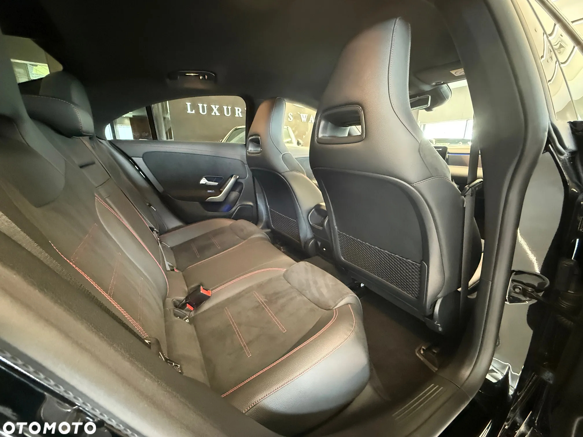Mercedes-Benz CLA 200 AMG Line 7G-DCT - 17