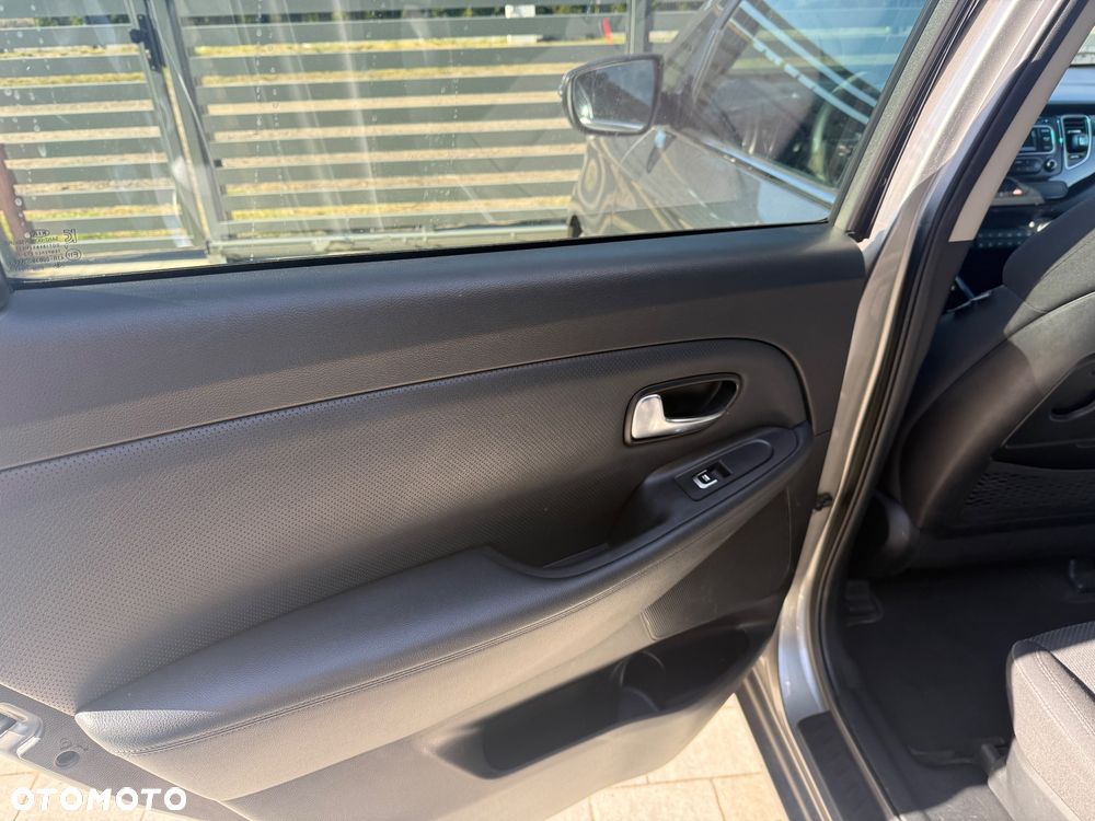 Kia Carens 1.6 GDI L 7os - 13