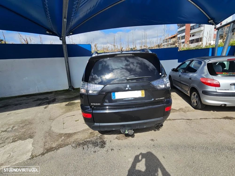 Mitsubishi Outlander 2.0 DI-D Instyle 4WD - 6
