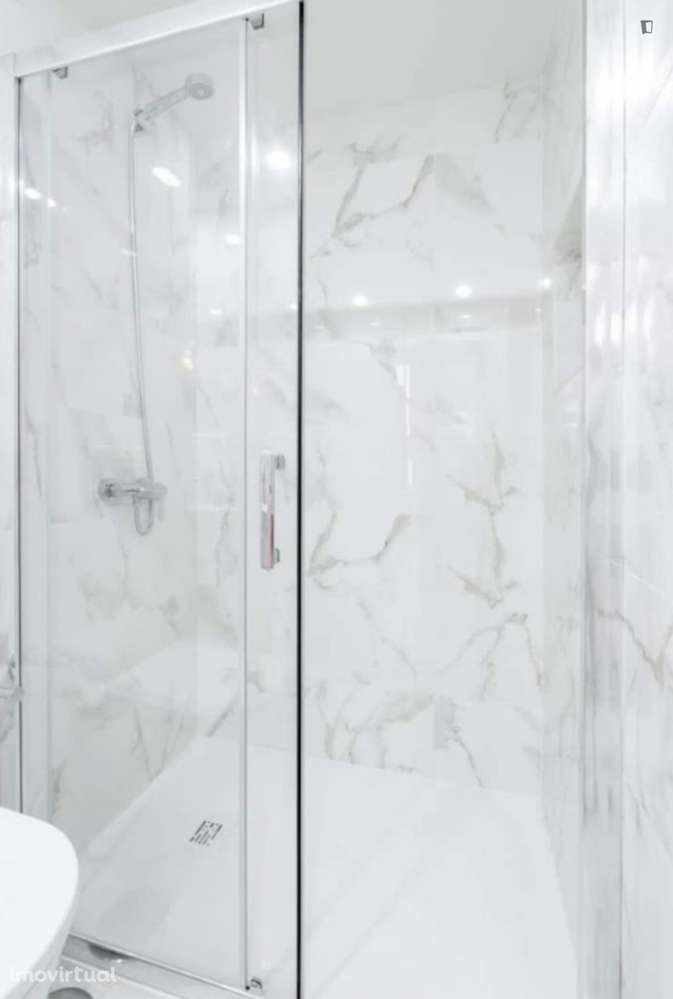 Apartamento com 1 quartos - localizado em Lordelo do Ouro Porto - Grande imagem: 4/18