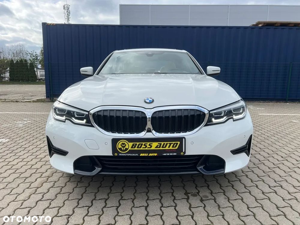 BMW Seria 3 330i Luxury Line - 4