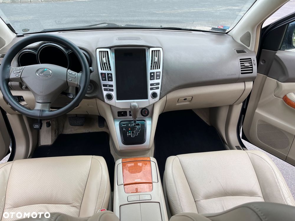 Lexus RX - 16