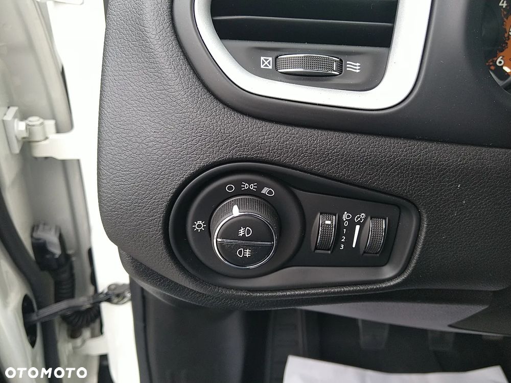 Jeep Renegade - 25