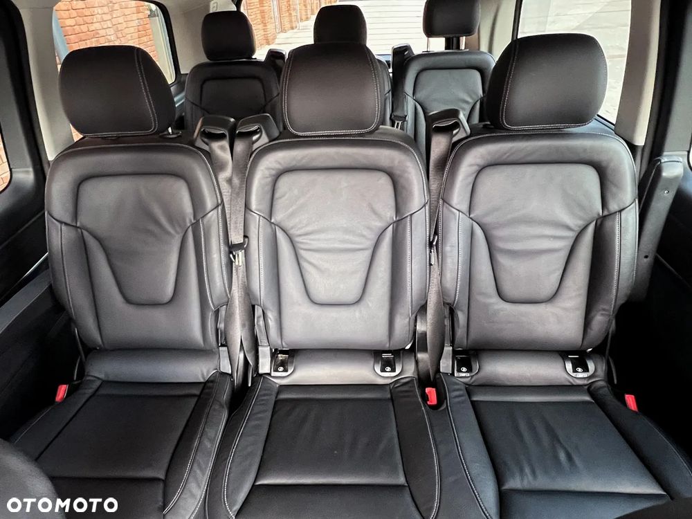 Mercedes-Benz Klasa V 300 d Extralang 4Matic 9G-TRONIC Avantgarde - 31
