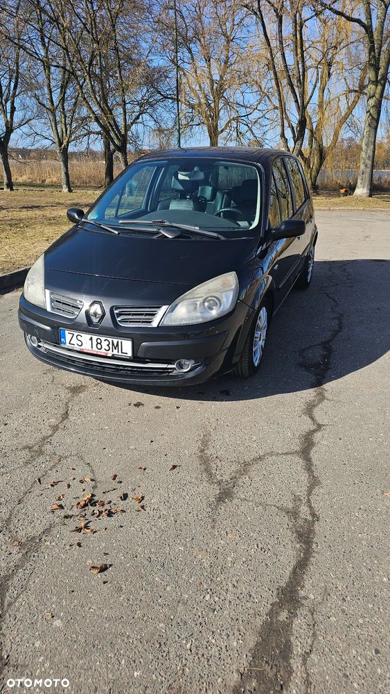 Renault Scenic - 1