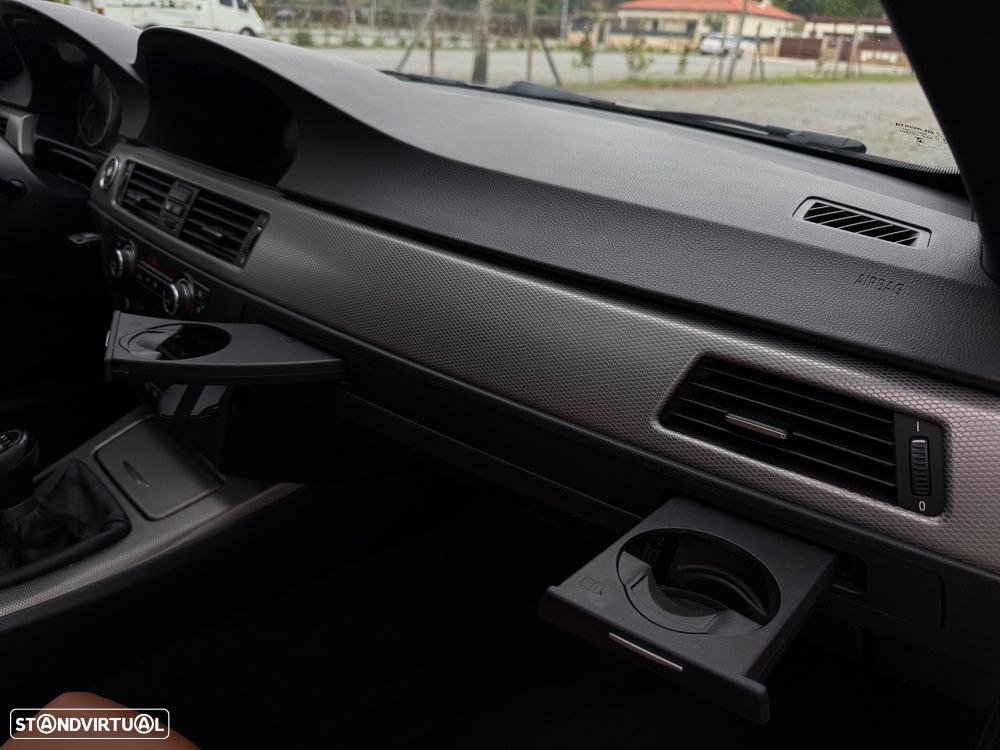 BMW 320 d Coupe Edição M - 33