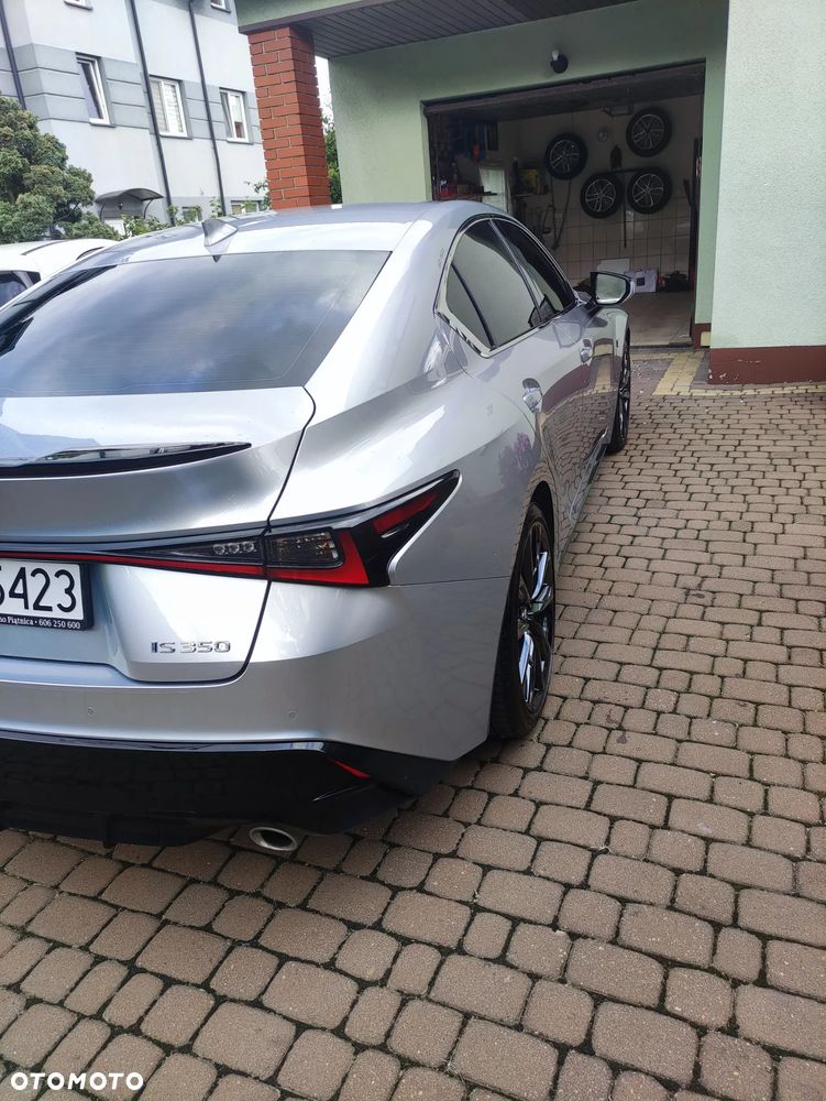 Lexus Is 2022 photo 4