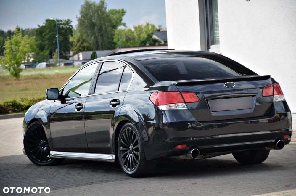Subaru Legacy 2.5i GT - 13
