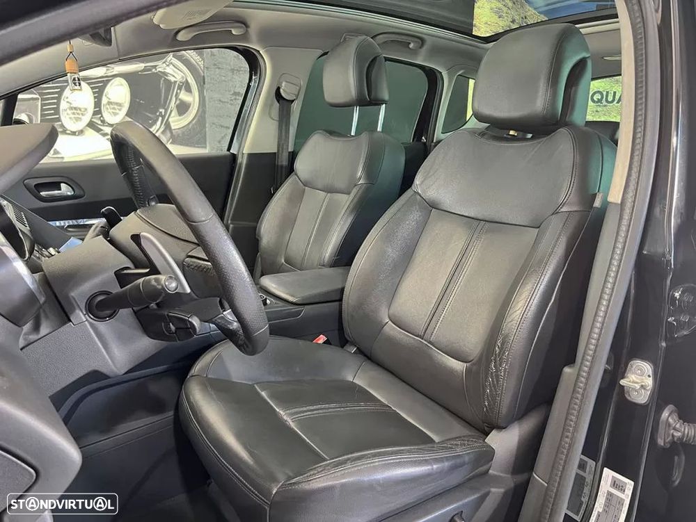 Peugeot 3008 2.0 HDi Hybrid4 - 7