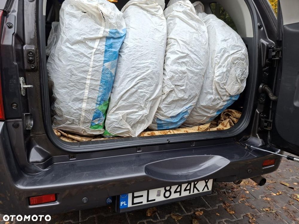 Suzuki Grand Vitara 2010 photo 4