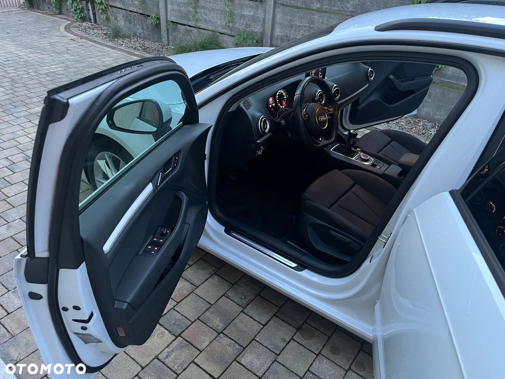 Audi A3 Sportback 2.0 TDI Ambiente - 21