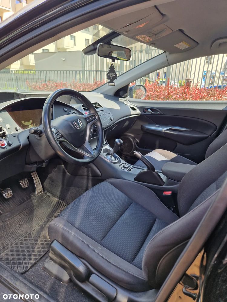 Honda Civic 1.8 Executive - 10