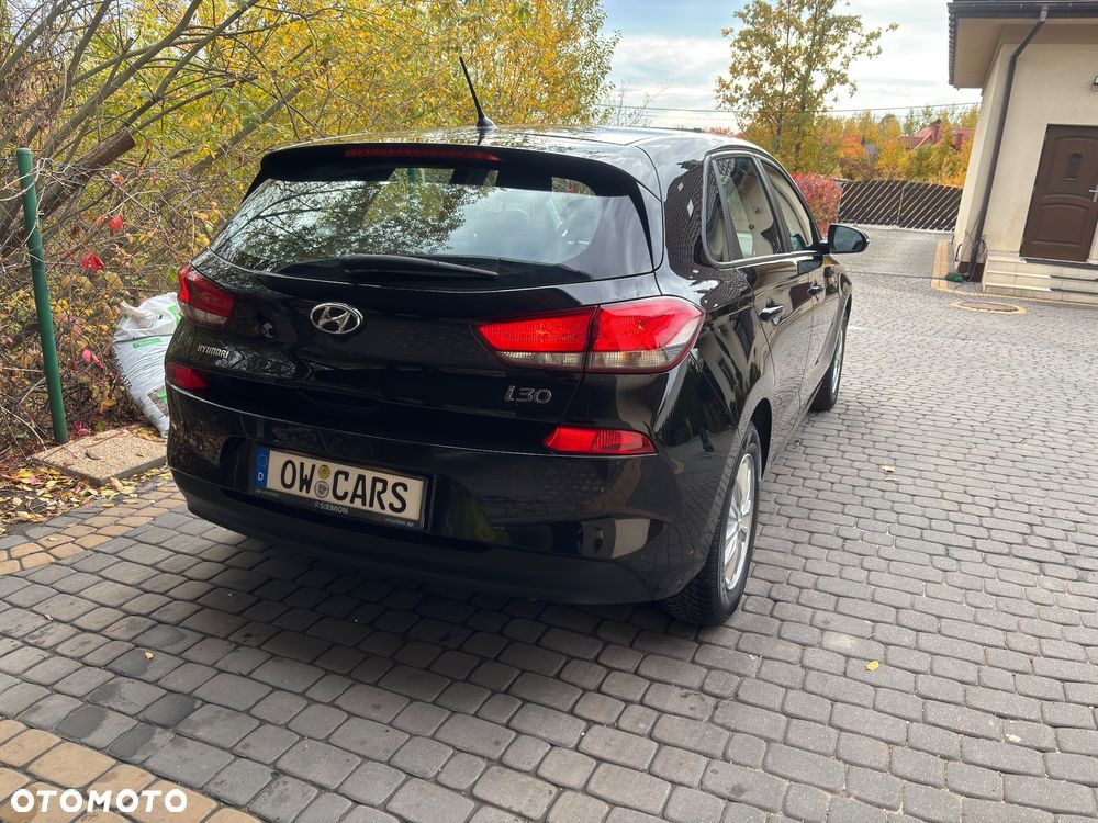 Hyundai i30 1.4 Intro Edition - 11