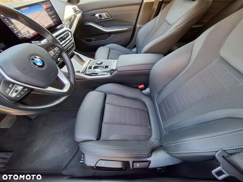 BMW Seria 3 318d Sport Line Shadow - 27