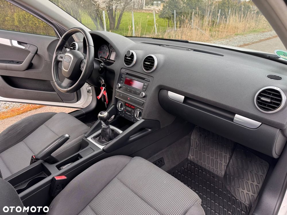 Audi A3 Sportback 2.0 TDI DPF S line Sportpaket - 27