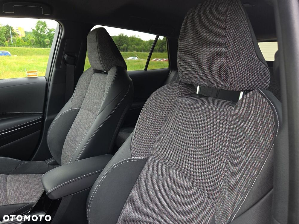 Toyota Corolla 2.0 Hybrid Style - 17
