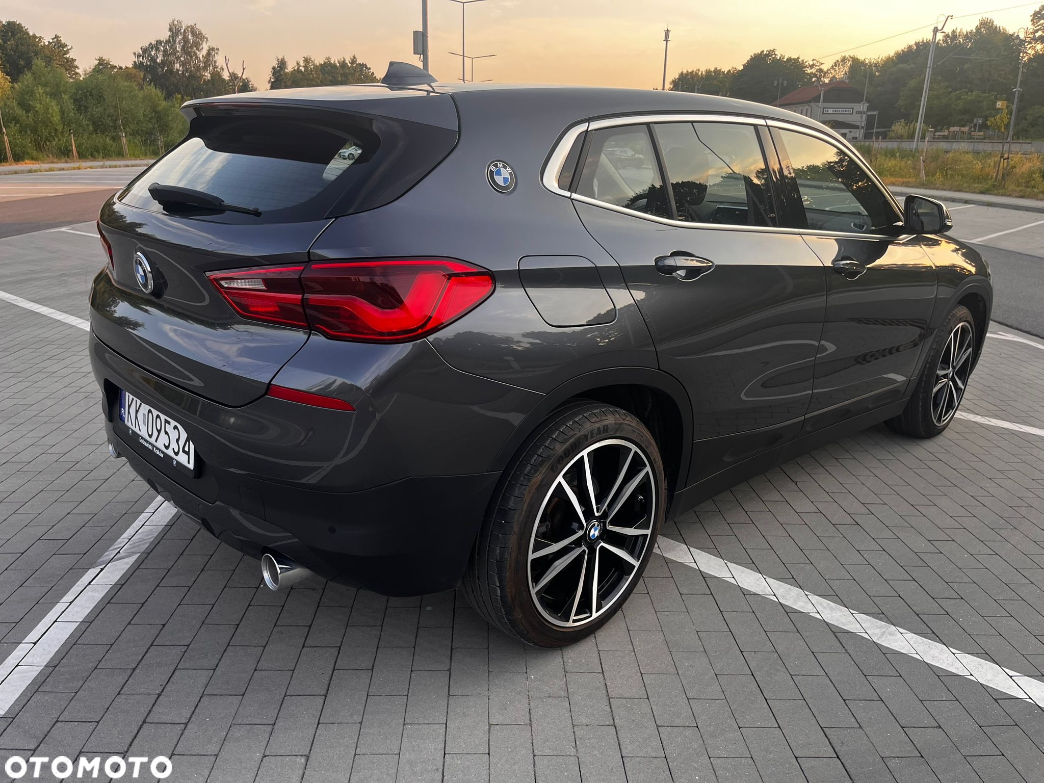 BMW X2 xDrive18d Business Edition - 12