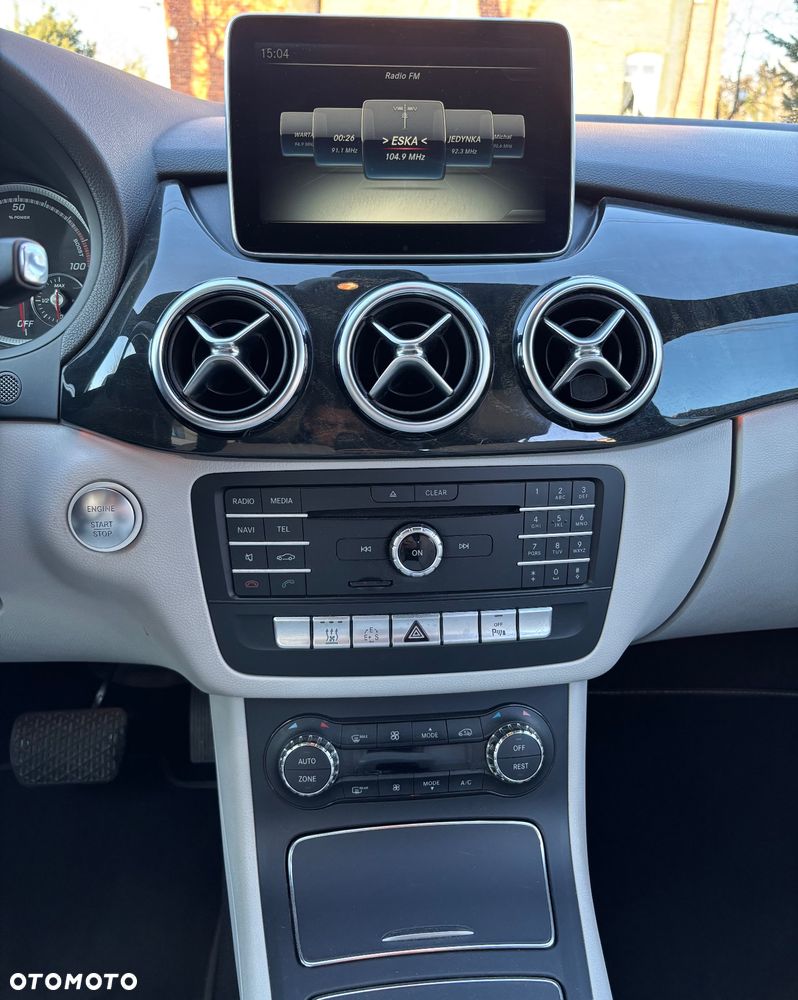 Mercedes-Benz Klasa B (Electric Drive) 250 e - 17