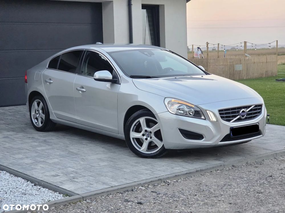 Volvo S60 - 1