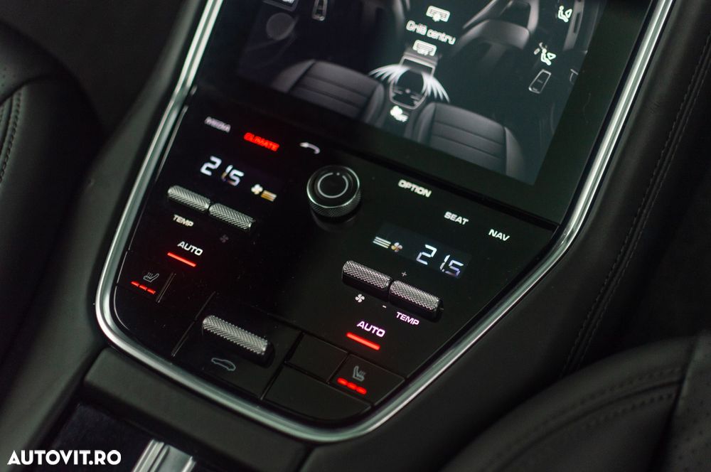 Porsche Panamera - 24