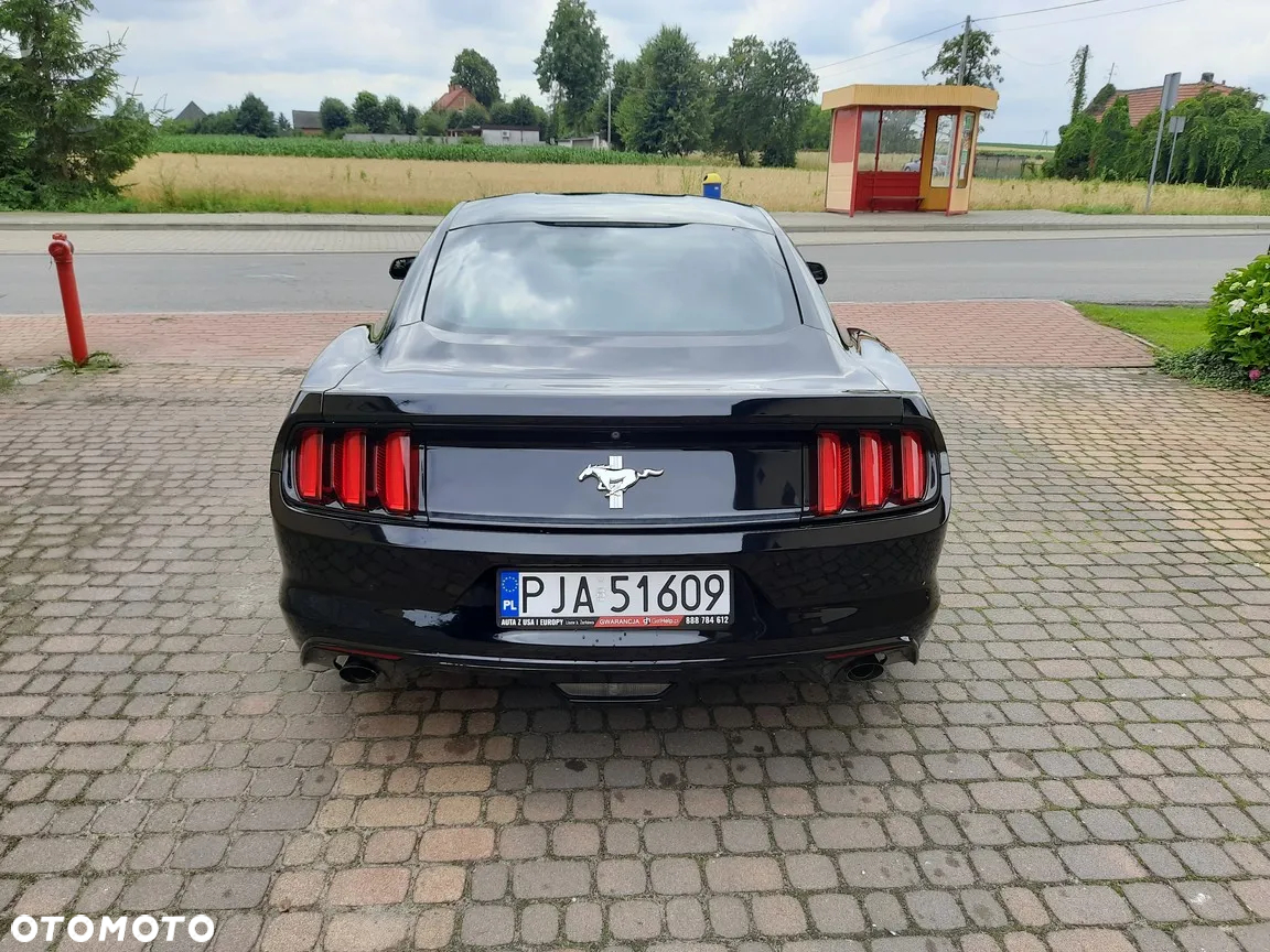 Ford Mustang - 10