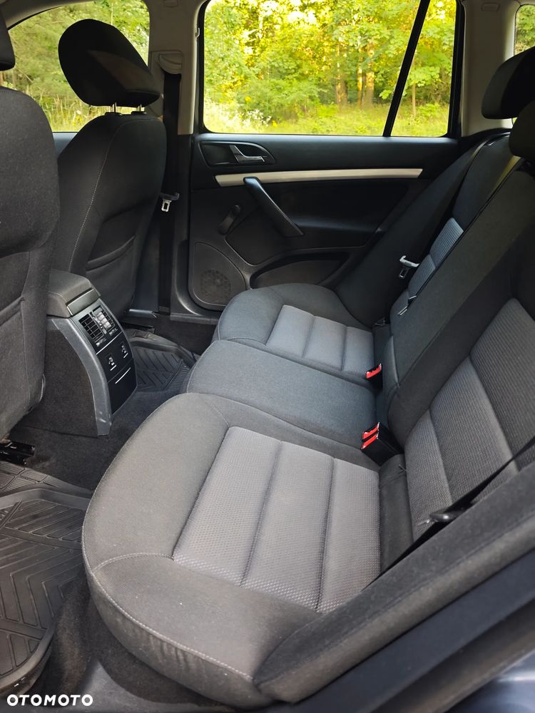 Skoda Octavia 1.6 Combi - 13