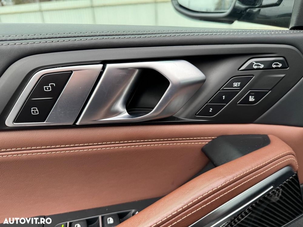 BMW X6 xDrive40i - 12