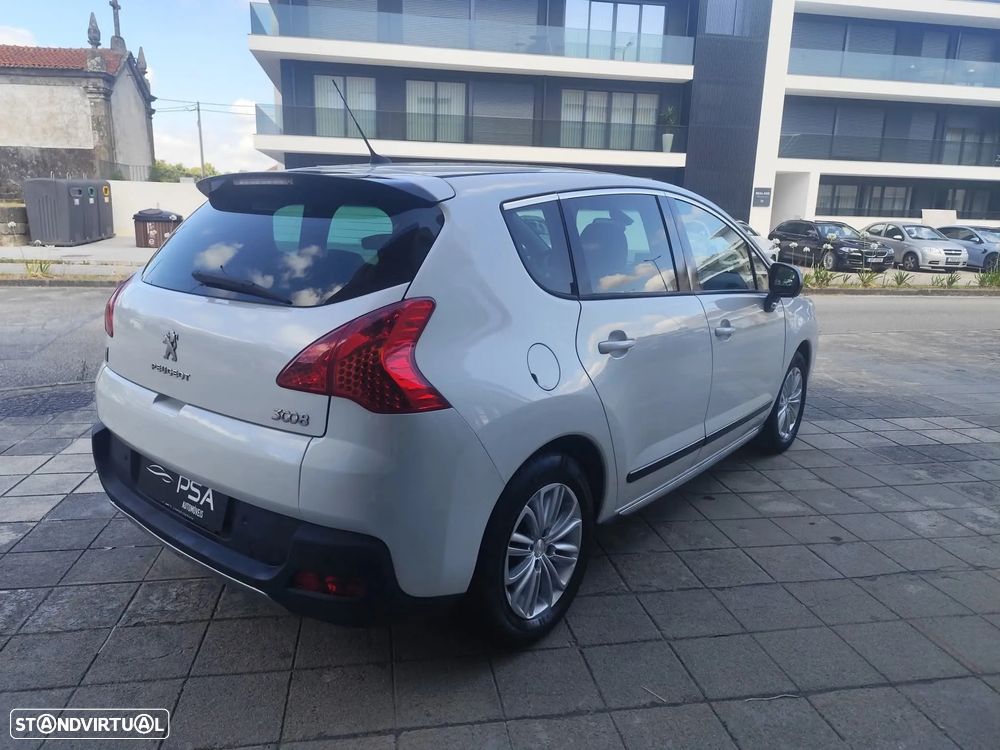 Peugeot 3008 2.0 HDi Hybrid4 - 17