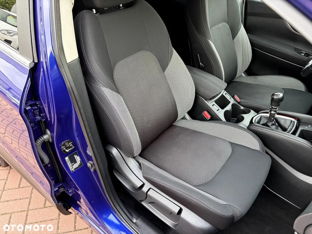 Nissan Qashqai 1.5 dCi N-Connecta EU6 - 16