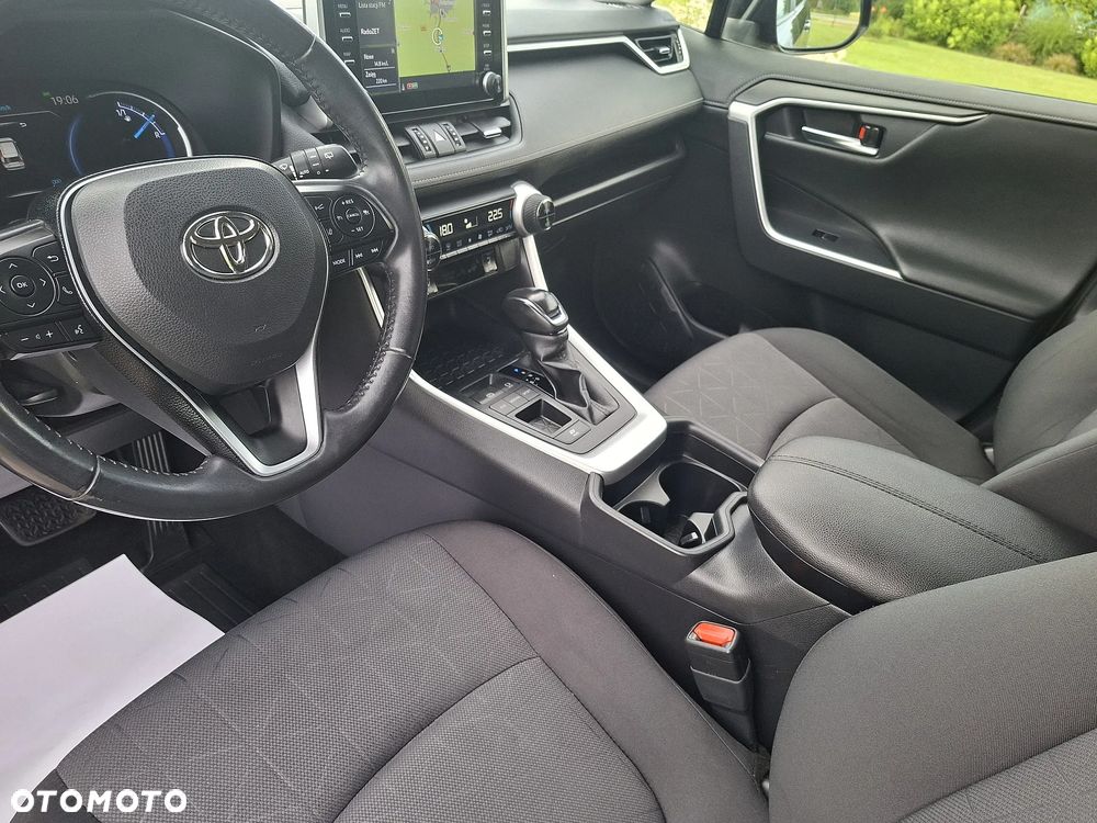 Toyota RAV4 - 24