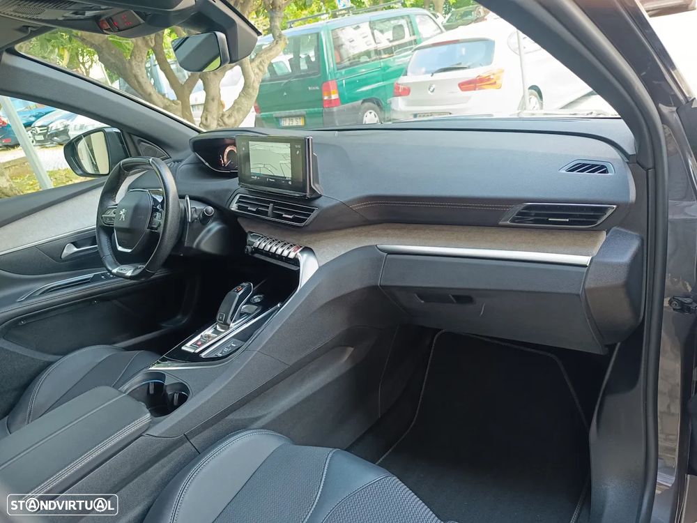 Peugeot 5008 1.2 PureTech GT EAT8 - 23