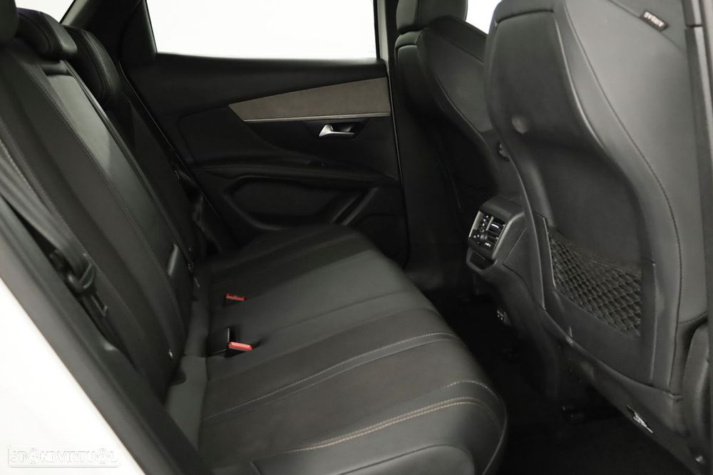 Peugeot 3008 1.2 PureTech GT EAT8 - 22