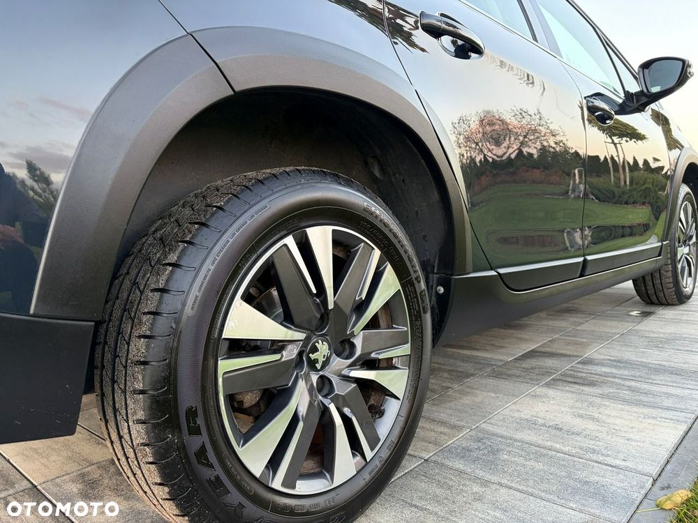 Peugeot 2008 - 6