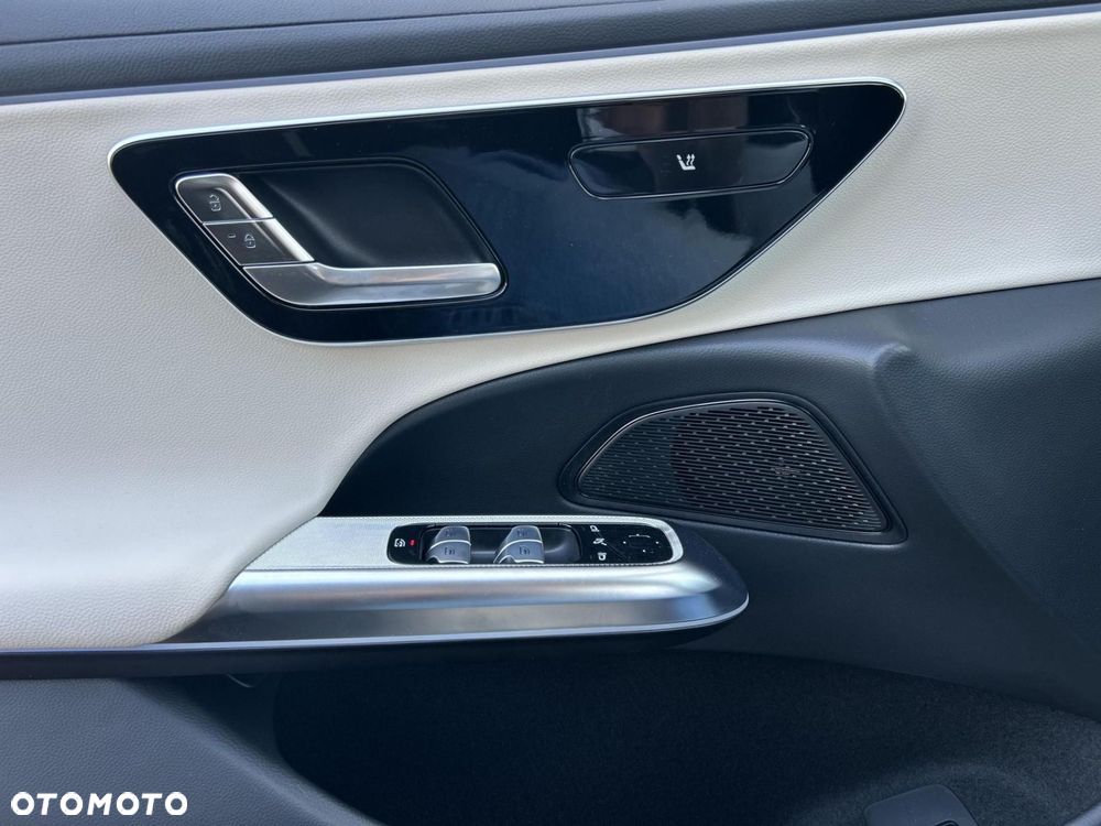 Mercedes-Benz Klasa E - 17