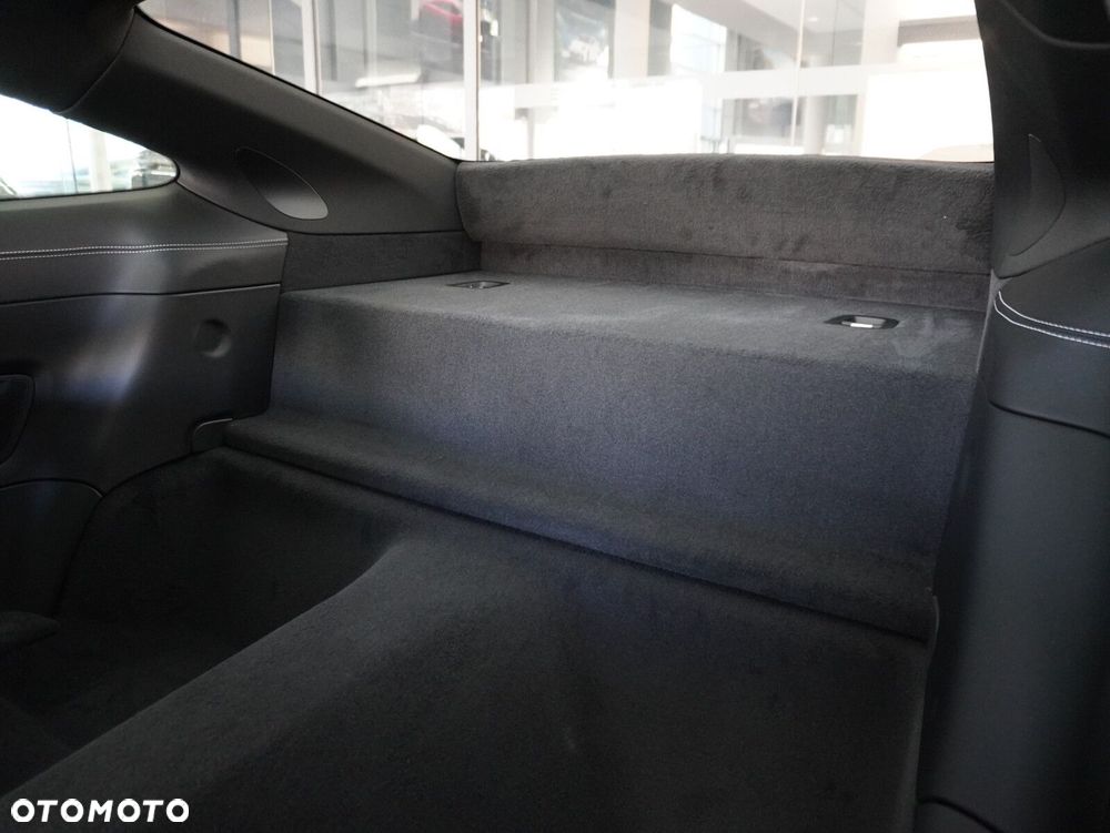 Porsche 911 GT3 Touring PDK - 26