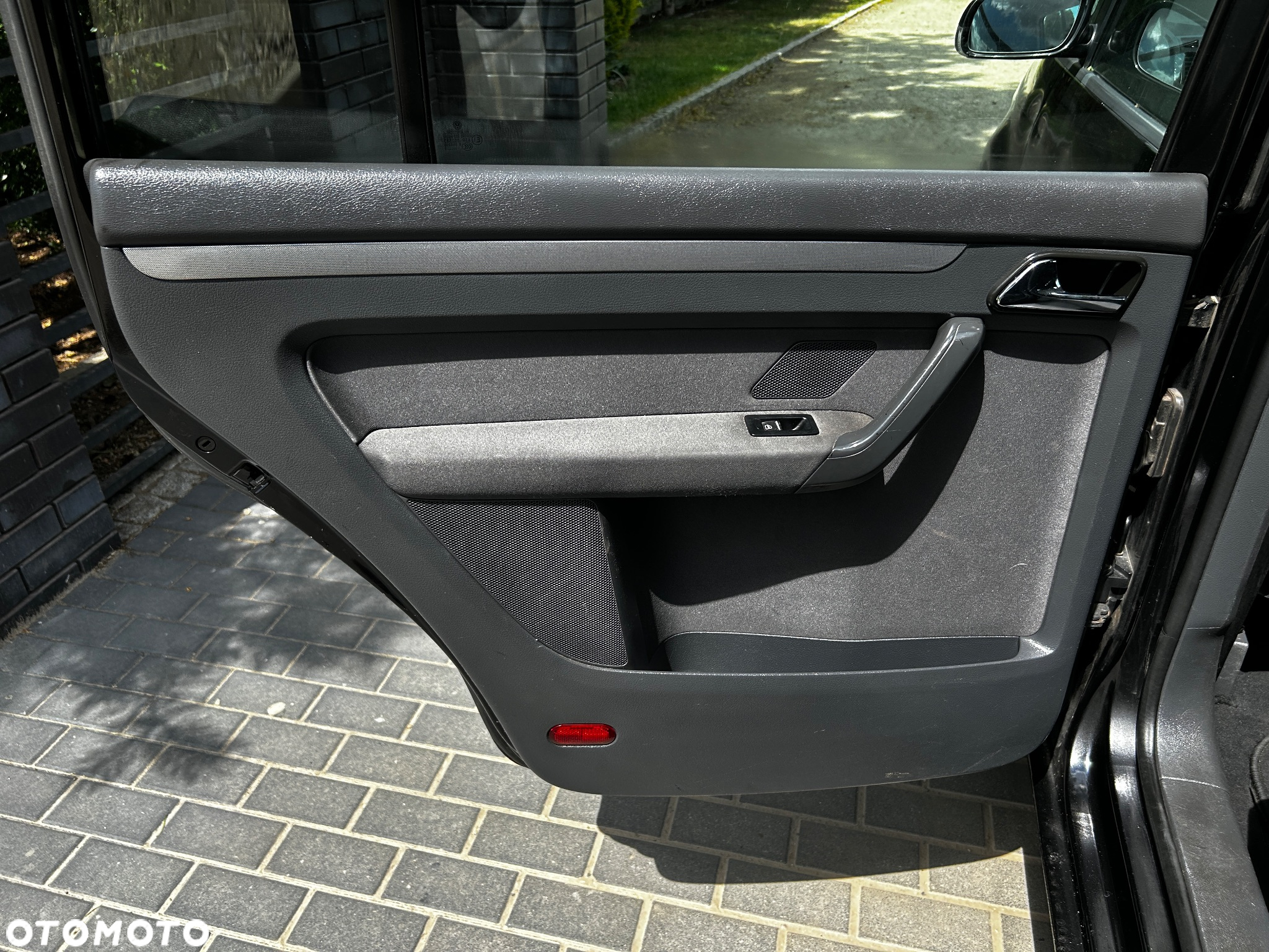 Volkswagen Touran 1.6 FSI Trendline - 22