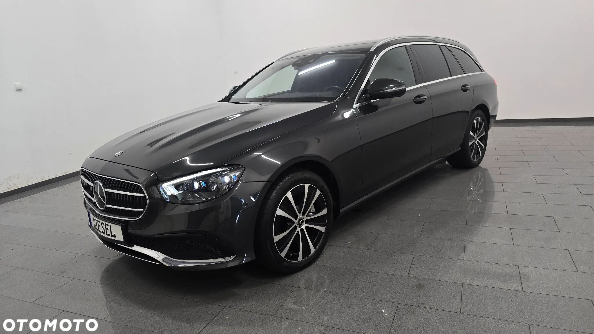 Mercedes-Benz Klasa E 300 de 4Matic T 9G-TRONIC Exclusive - 1