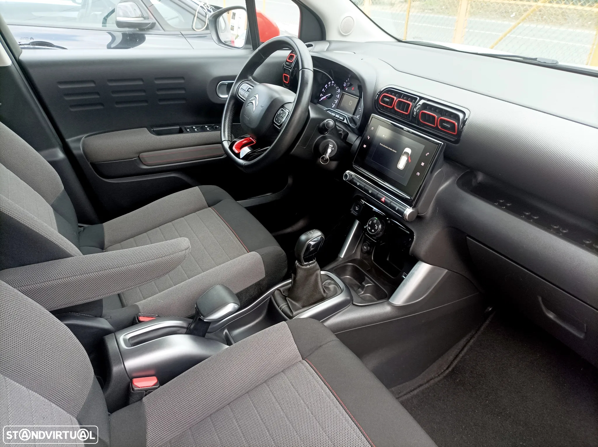 Citroën C3 Aircross 1.2 PureTech Shine - 13