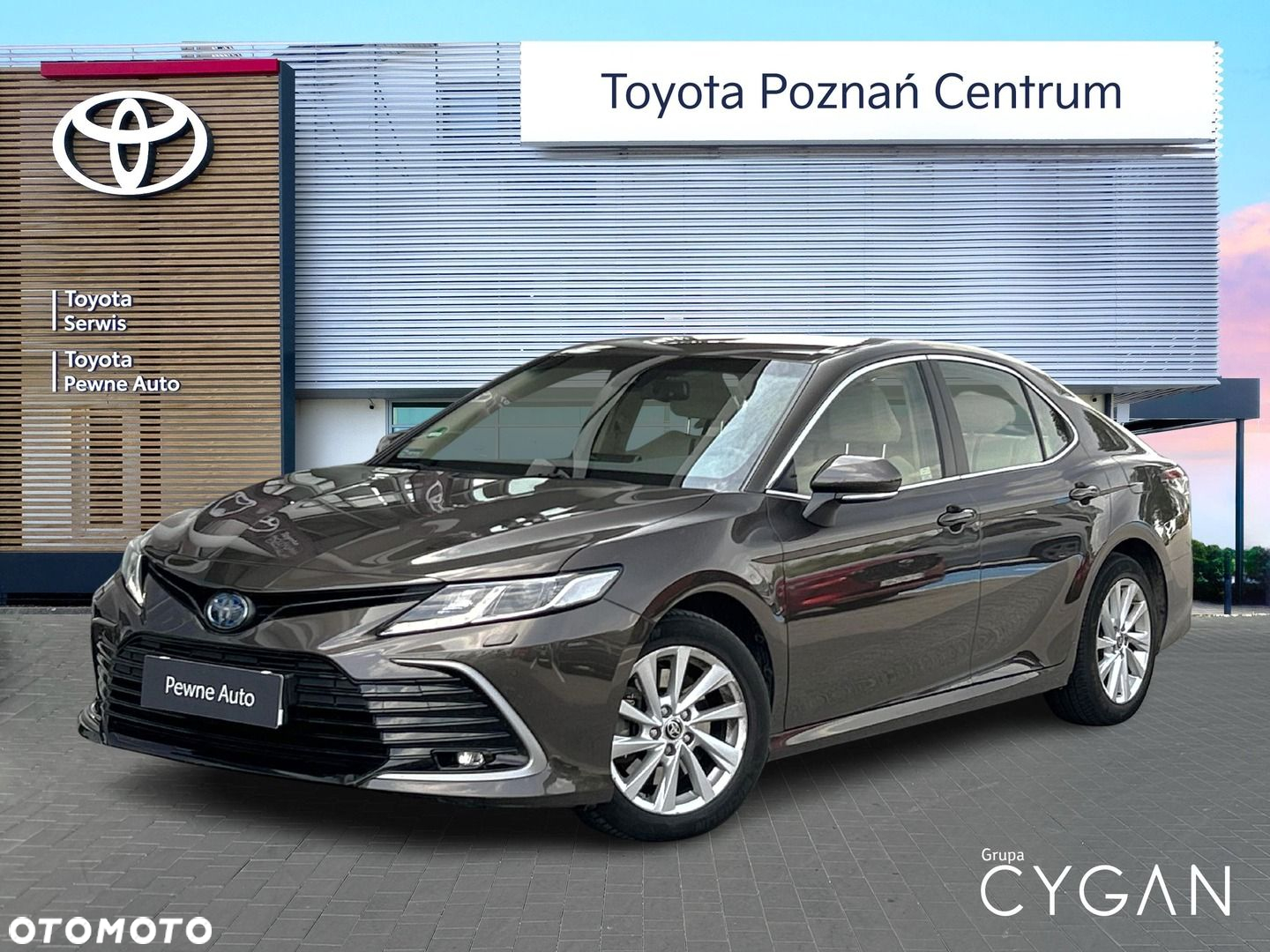 Toyota Camry - 2