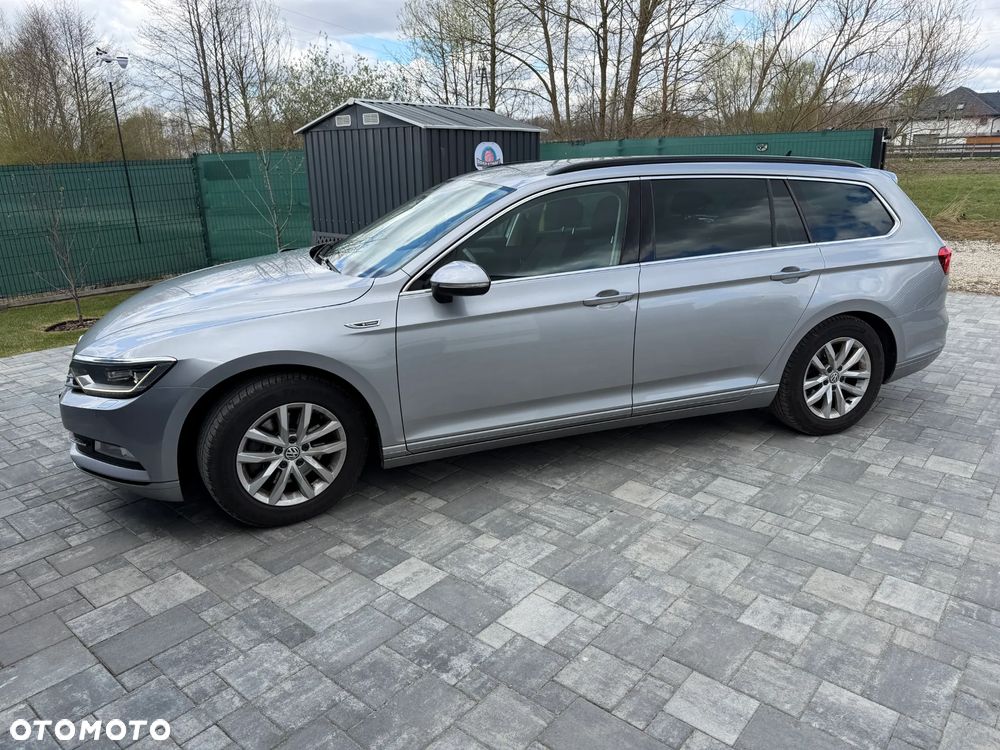 Volkswagen Passat 1.6 TDI SCR DSG Comfortline - 4