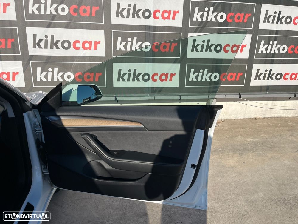Tesla Model 3 Standard Range Plus RWD - 36