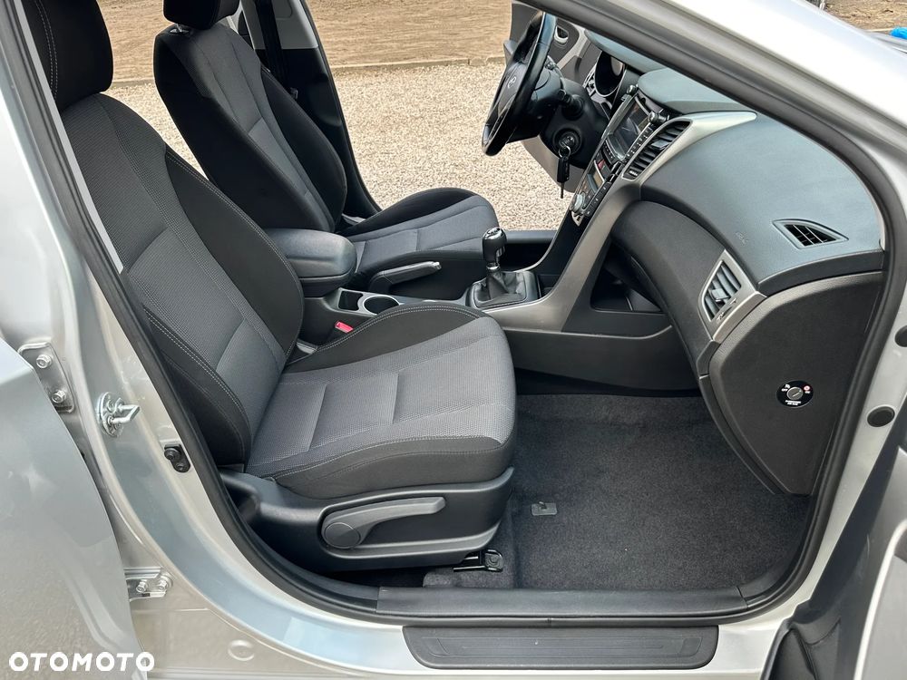 Hyundai i30 i30cw 1.6 CRDi Trend - 35