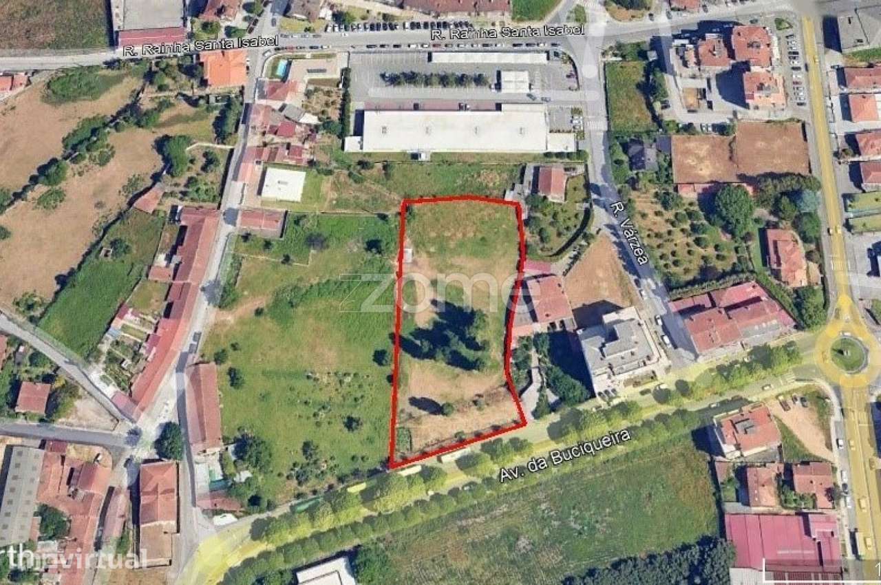 TERRENO PARA CONSTRUÇÃO EM ALTURA NO CENTRO DE ARRIFANA - Grande imagem: 2/16