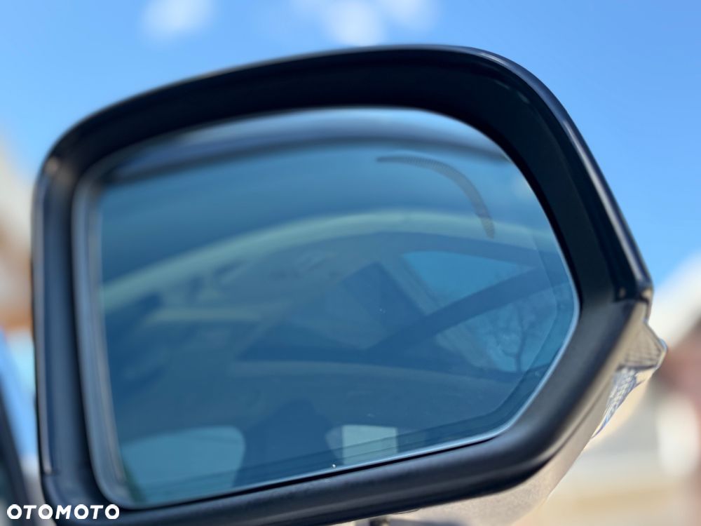 Volvo XC 40 B3 B DKG Ultra Black Edition - 21